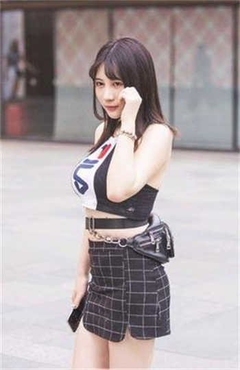 舞蹈生换下来的袜子偷闻