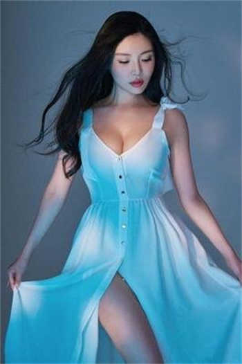 趁她睡着我慢慢进入