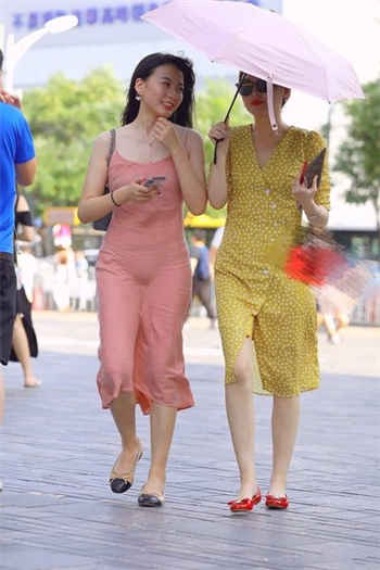 芳婷冲业绩视频