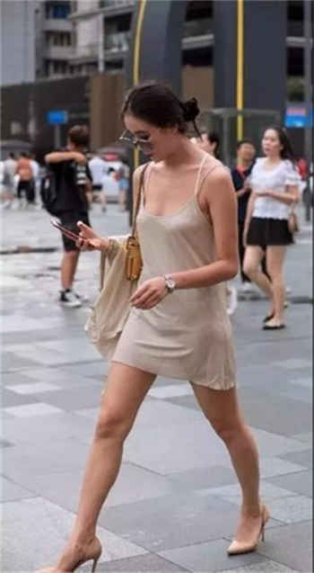 当鸭子服务富婆图片