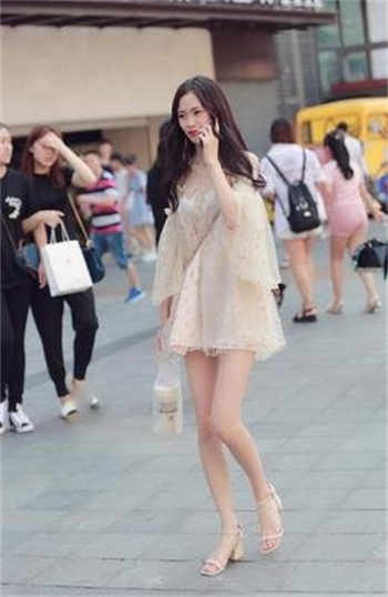 与婉儿老婆视频通话