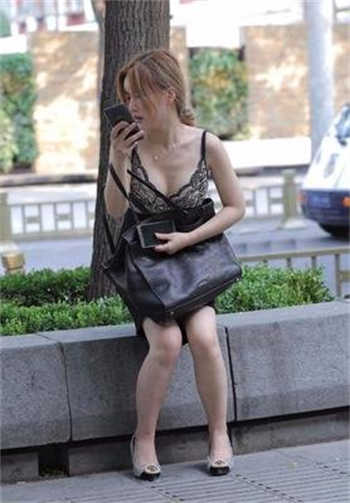 绝对服从》by一枚夹心饼