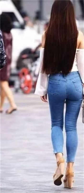 女销售为了冲业绩当场