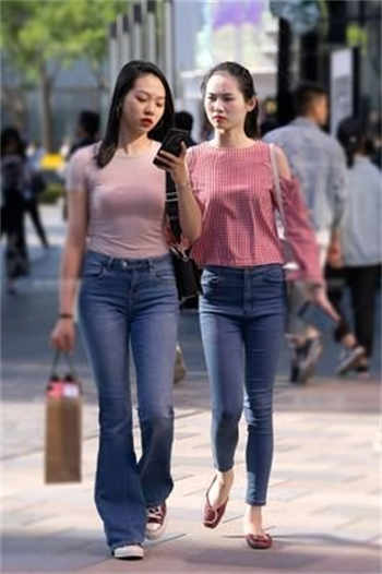 欧阳雪和小伟的打狗棒