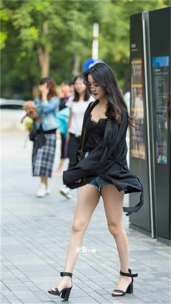星空无限传媒女演员董汐