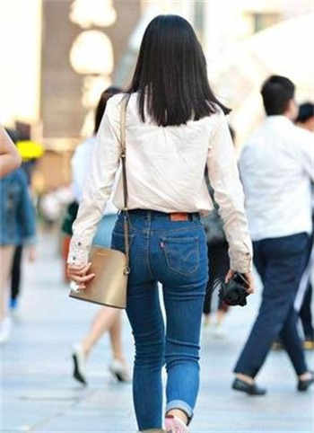 黑色极乐园旧版下载链接