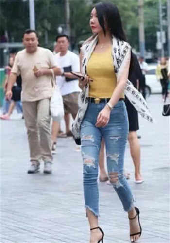 小溪边上po