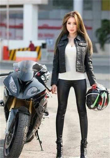 果冻麻豆健身教练